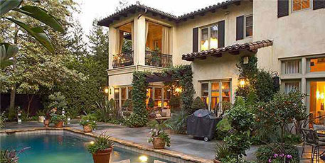 Britney Drops Price of LA Property by $1.4 Million