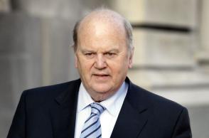 Minister rules out legislation forcing banks to pass on rate cuts
