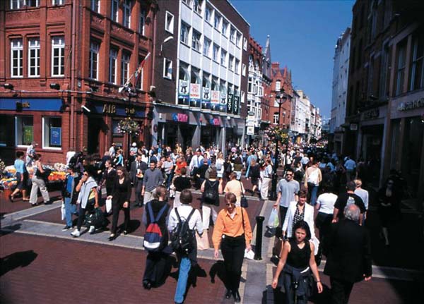 Fall in rental income in commercial property market continues to slow