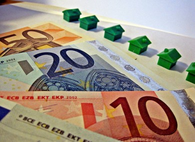Household lending continues to fall