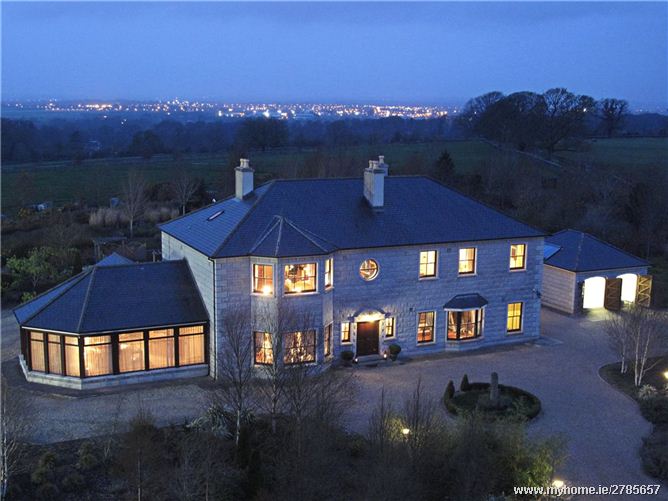 Niall Quinn&amp;#039;s home on the market for &euro;2.5m