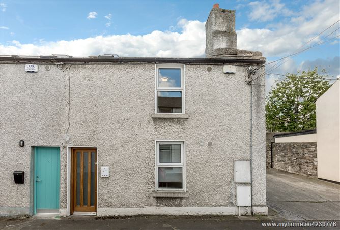 You won&#039;t believe the stunning homes that lie behind these front doors