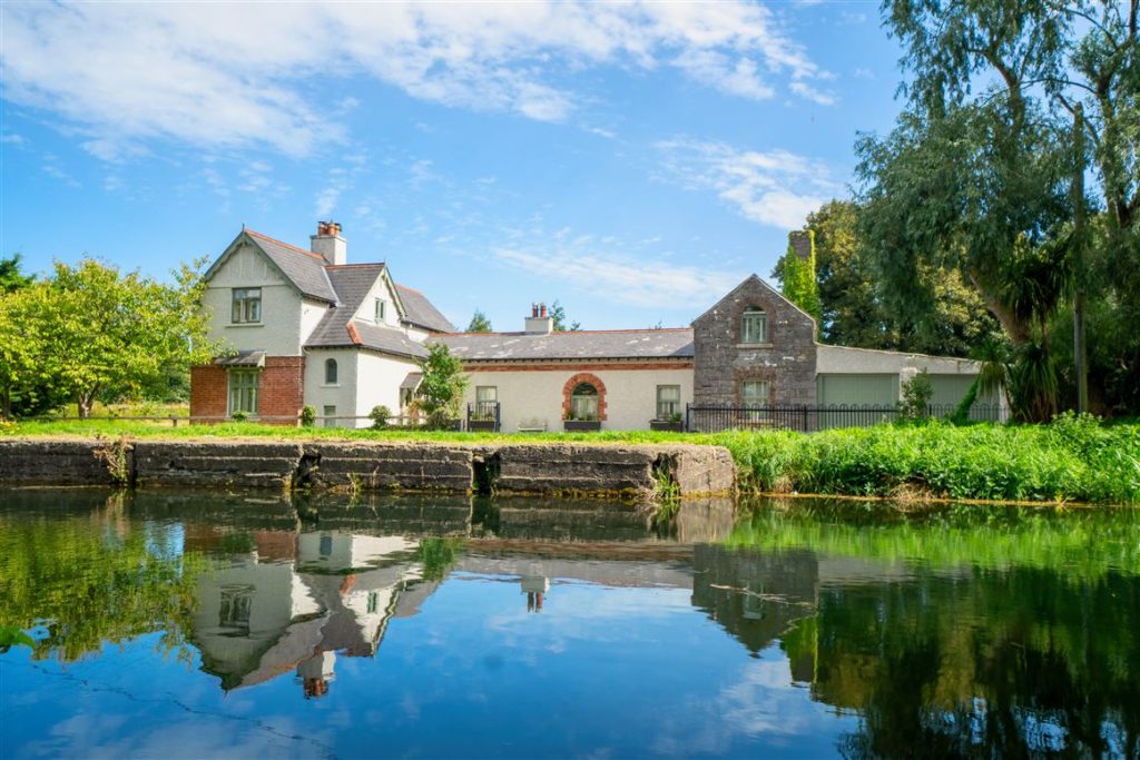 A timeless beauty on the banks of the Grand Canal