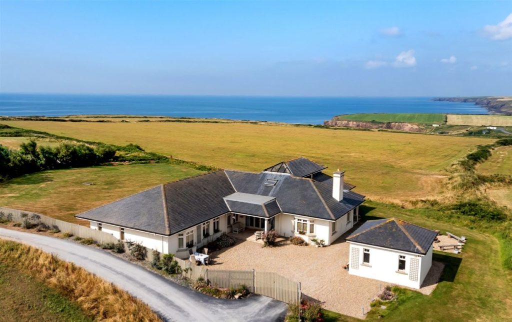 Hamptons-style Home in Dunmore East