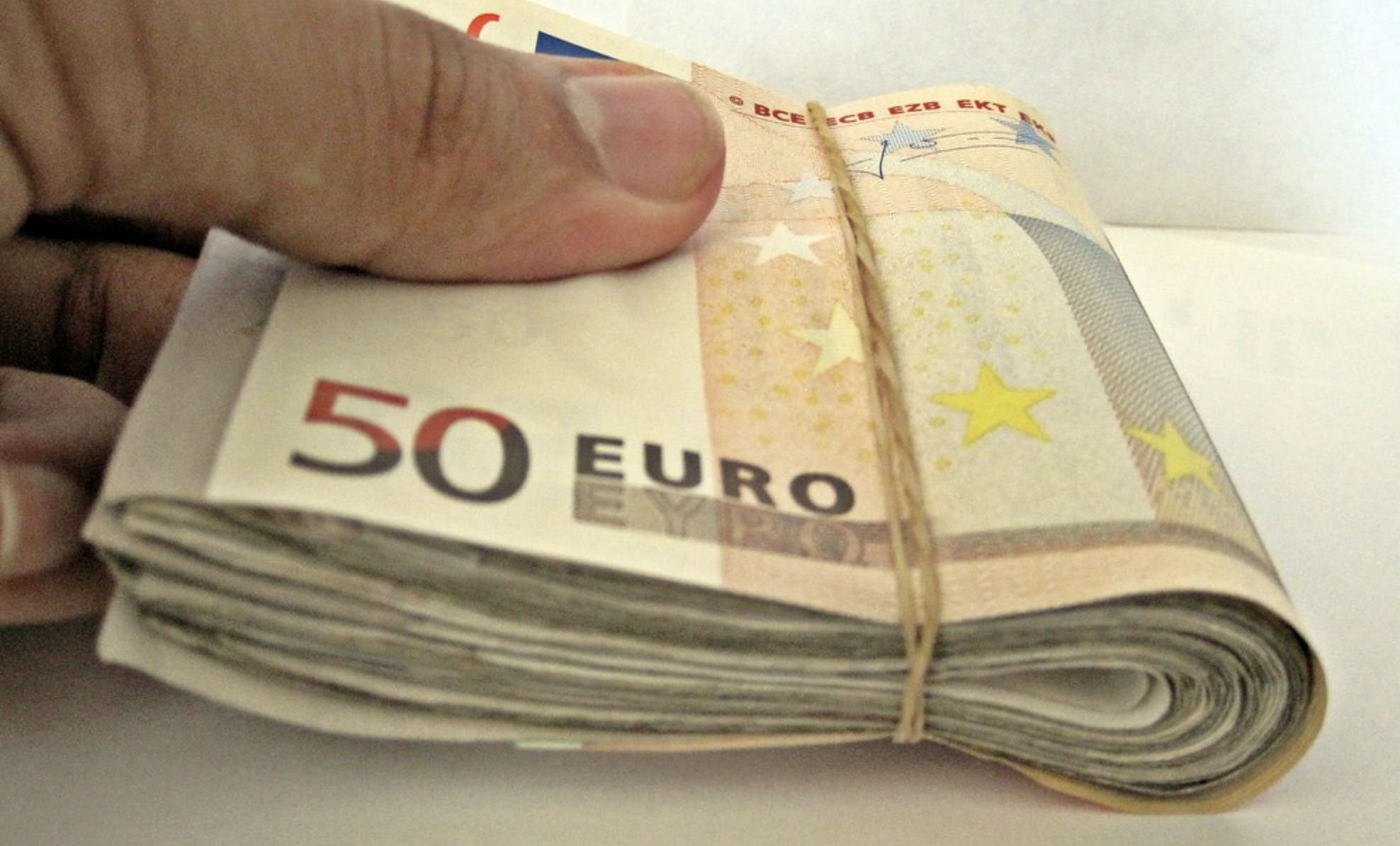 Cash back offers - free money or bear trap?