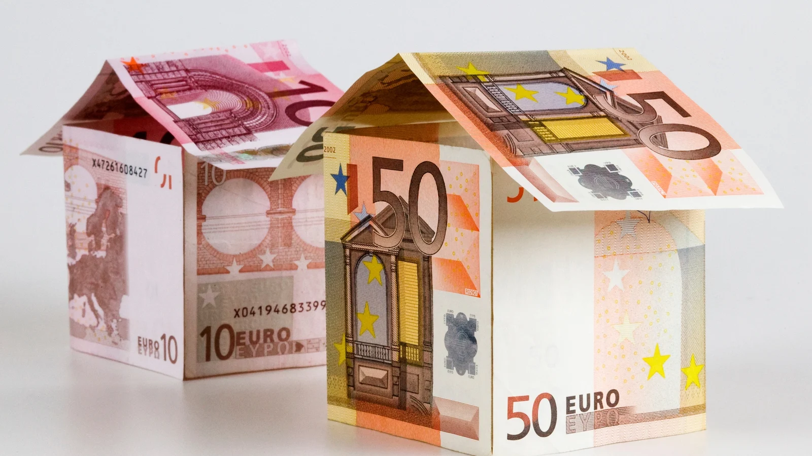 Finance Minister asks Central Bank to examine mortgage cashback offers
