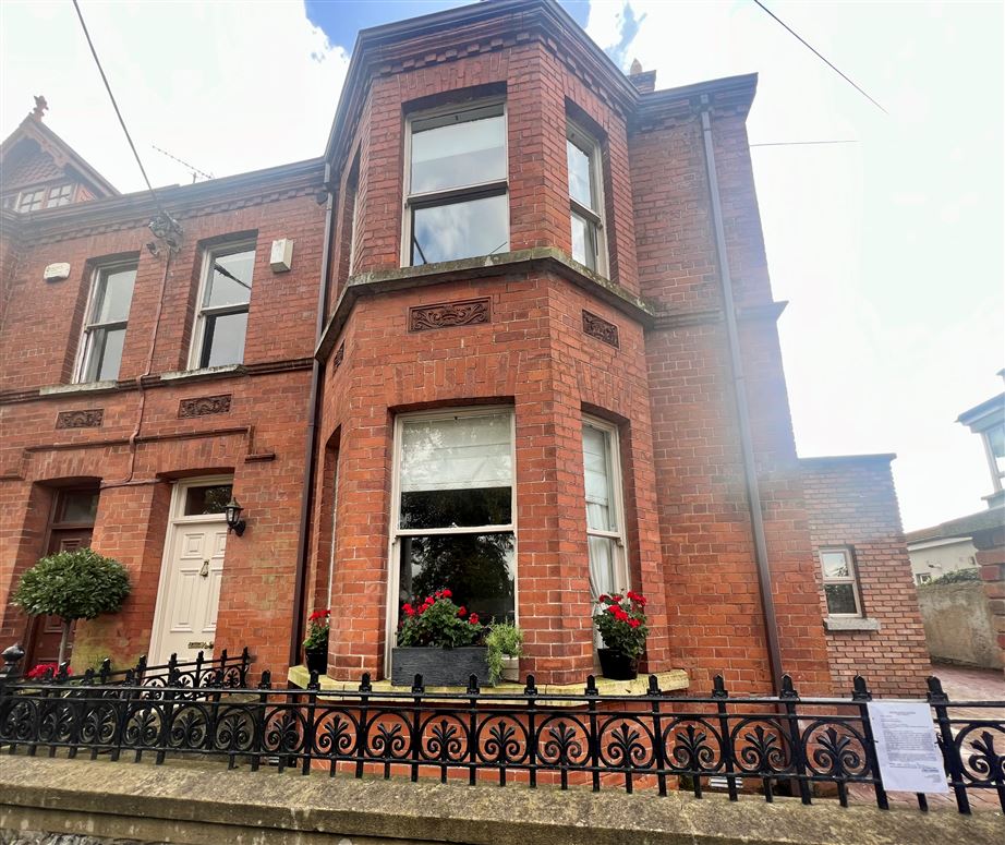A terrific townhouse in Dundalk