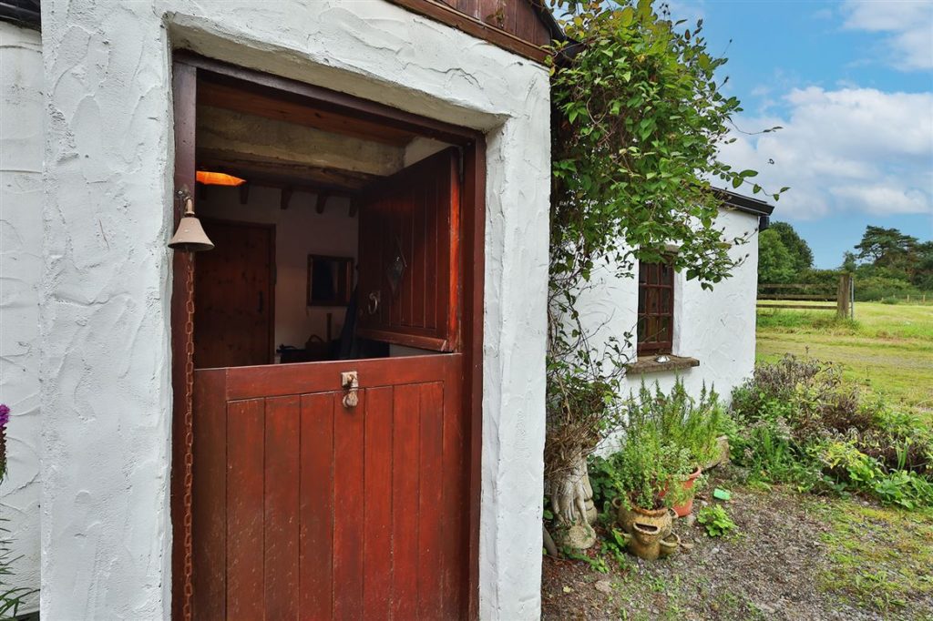Five of the best farmhouses on the market right now