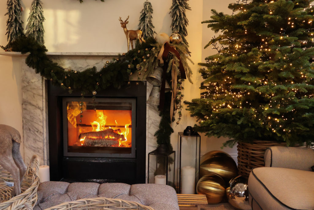 Helen Turkington&#039;s tips on how to dress your mantelpiece this Christmas