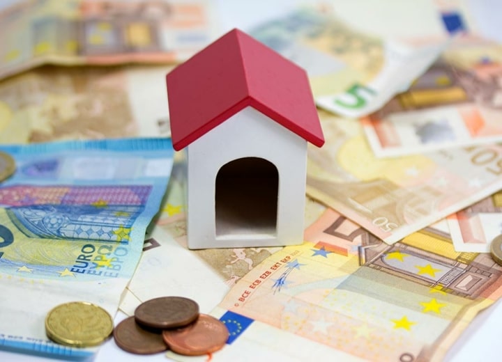 Property price inflation slows to lowest level in three years