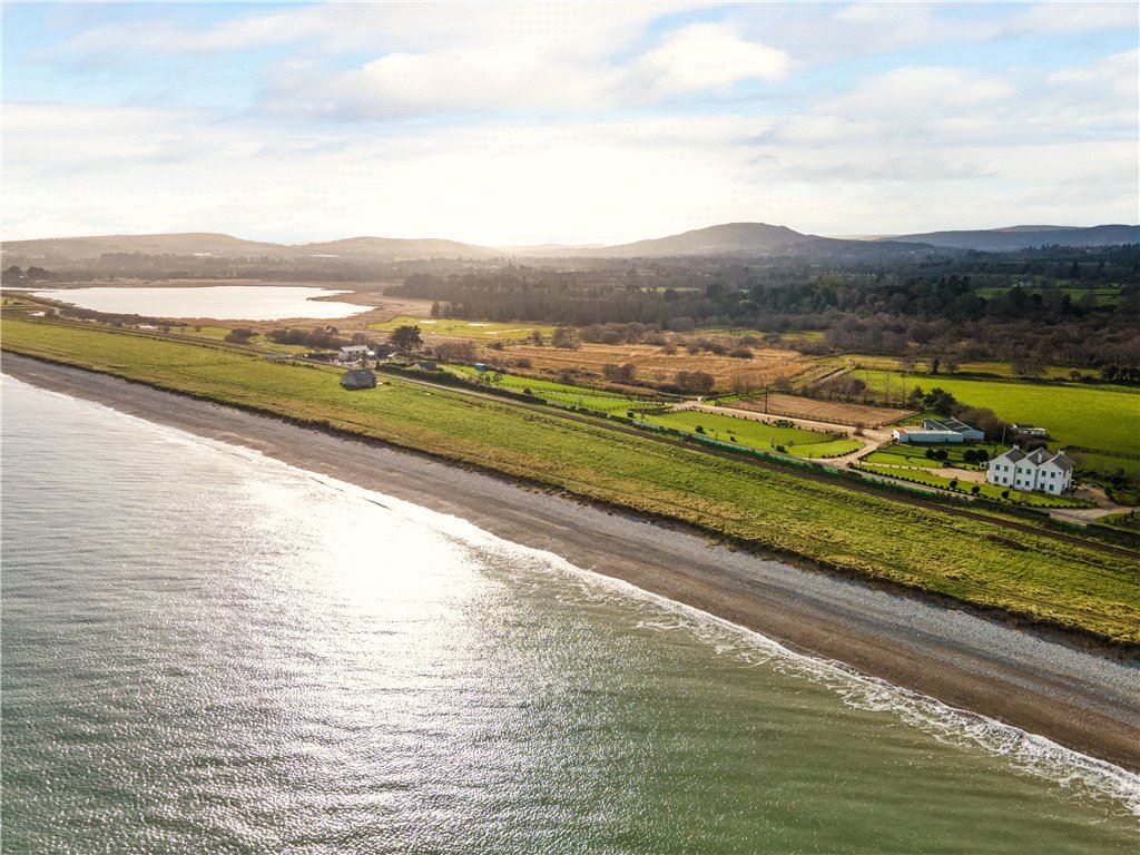 Five of the best homes by the water